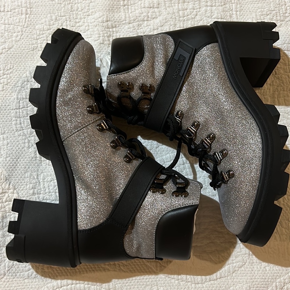 Moncler Carol hiking boot. Brand new in original box 9.5 - Picture 7 of 16